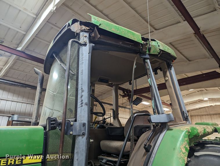 image for item MN9841 1999 John Deere 7210  tractor