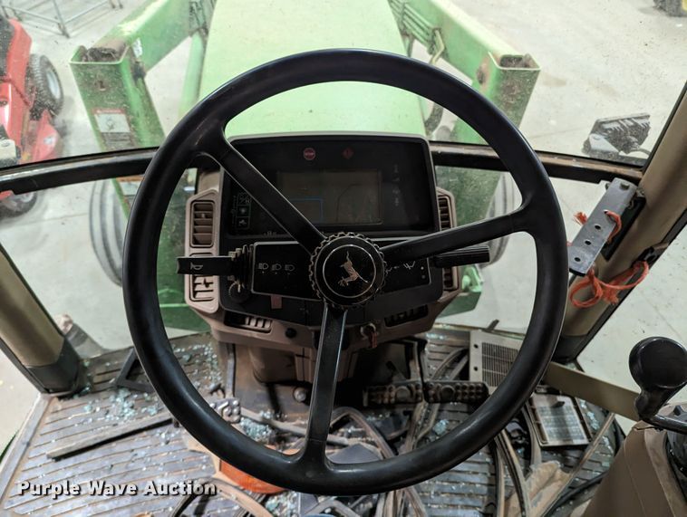 image for item MN9841 1999 John Deere 7210  tractor