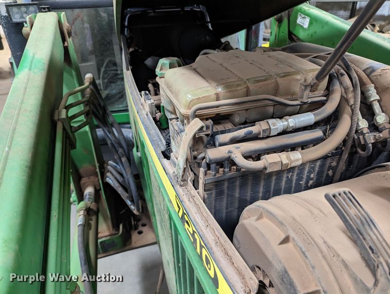 image for item MN9841 1999 John Deere 7210  tractor