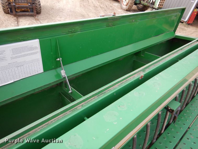 image for item MO9601 Great Plains 1005NG  no-till grain drill