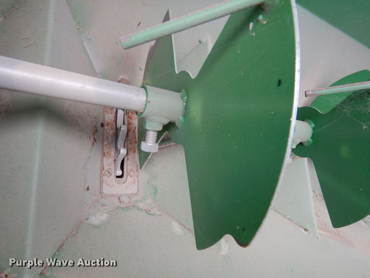 image for item MO9601 Great Plains 1005NG  no-till grain drill