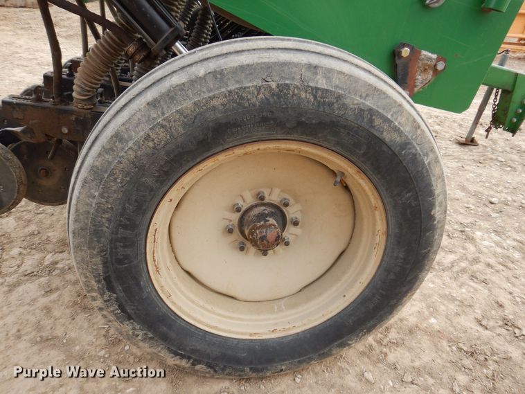 image for item MO9601 Great Plains 1005NG  no-till grain drill