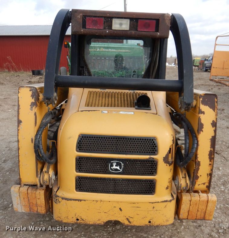 image for item MO9602 2002 John Deere 250  skid steer loader