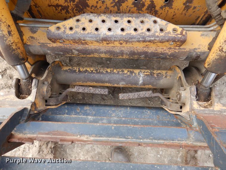 image for item MO9602 2002 John Deere 250  skid steer loader