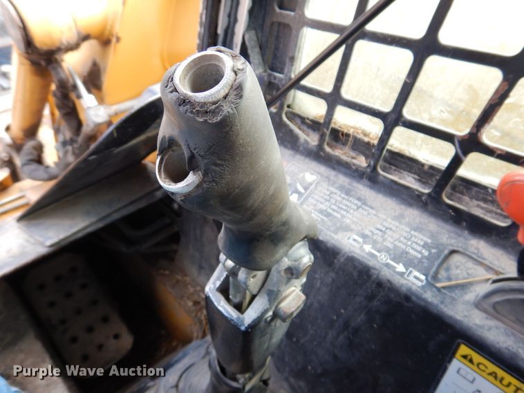 image for item MO9602 2002 John Deere 250  skid steer loader