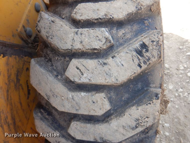 image for item MO9602 2002 John Deere 250  skid steer loader