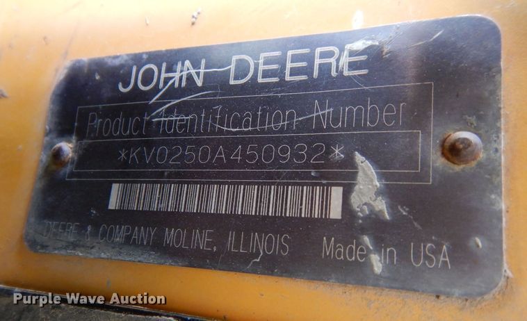 image for item MO9602 2002 John Deere 250  skid steer loader