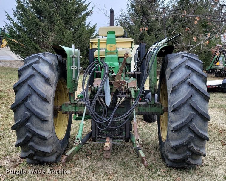 image for item MO9614 1963 John Deere 4010  tractor