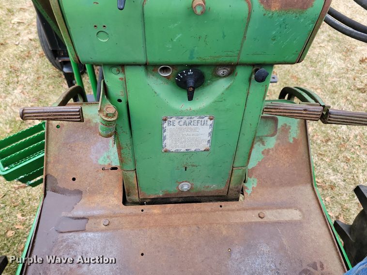 image for item MO9614 1963 John Deere 4010  tractor