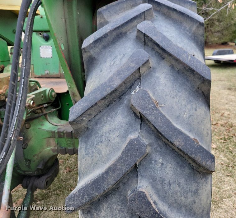 image for item MO9614 1963 John Deere 4010  tractor