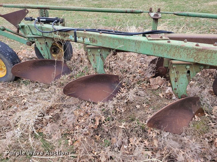 image for item MO9616 John Deere 1350-1450  four bottom plow