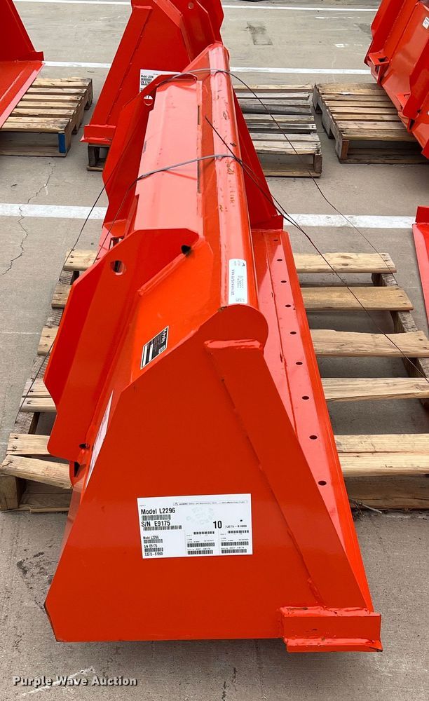 image for item MQ9885 Kubota L2296  72"W bucket