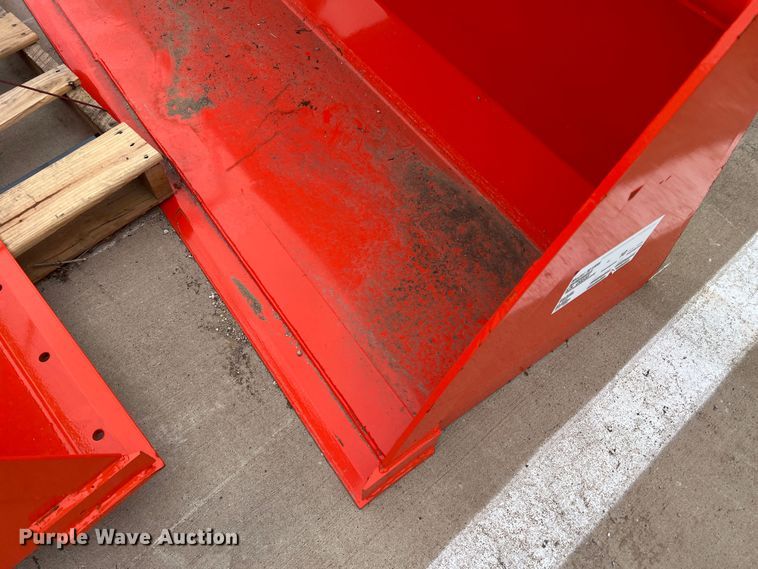 image for item MQ9886 Kubota M1886  96"W bucket