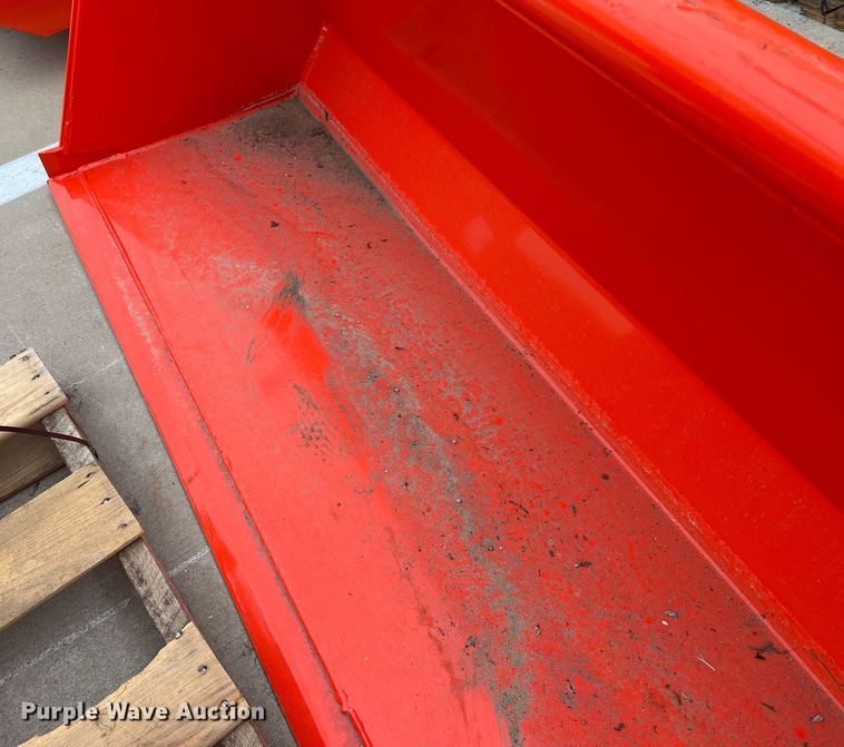 image for item MQ9886 Kubota M1886  96"W bucket
