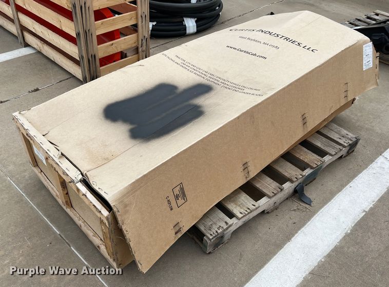 image for item MQ9895 Curtis V5008  72"W snow plow