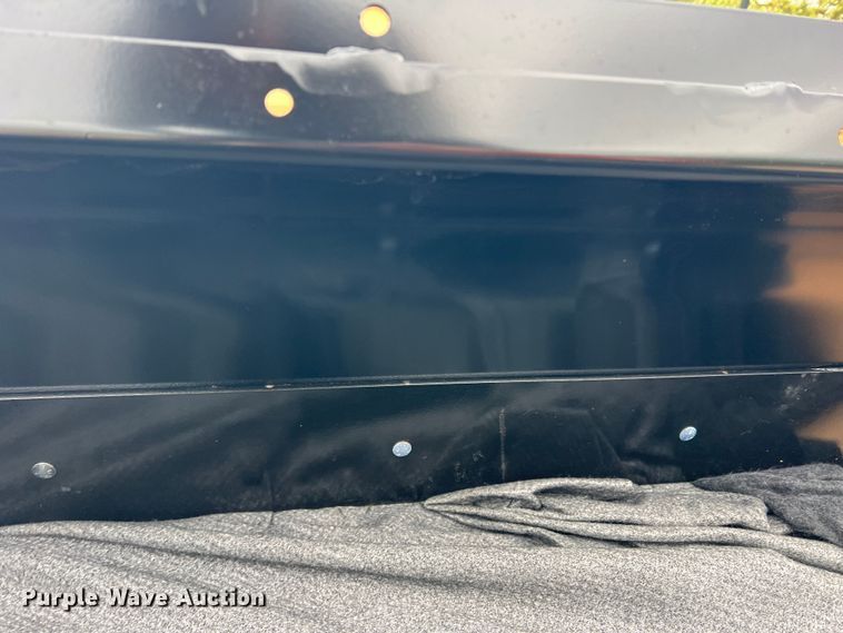 image for item MQ9895 Curtis V5008  72"W snow plow