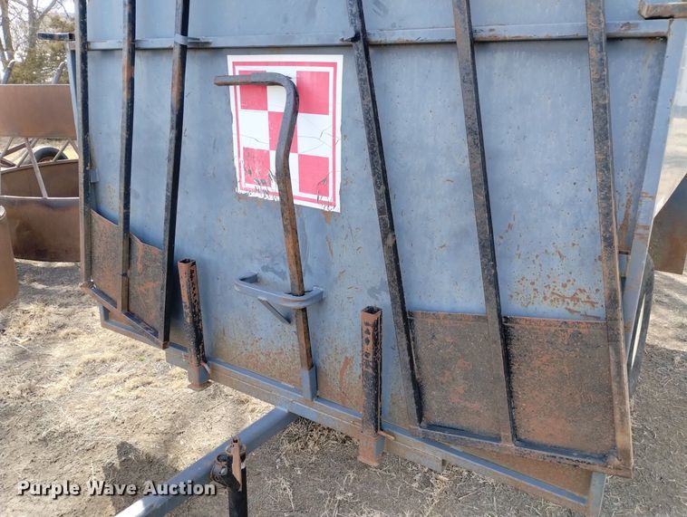 image for item MR9777 L-H  creep feeder