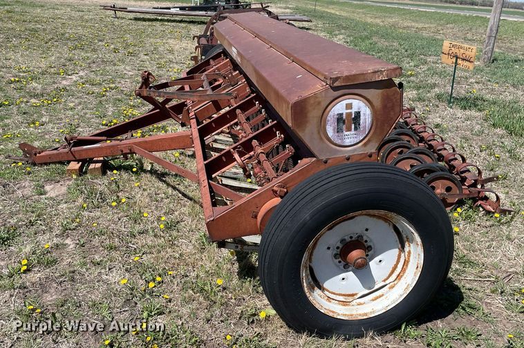 image for item MS9563 International Harvester  grain drill
