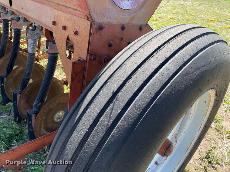 image for item MS9563 International Harvester  grain drill