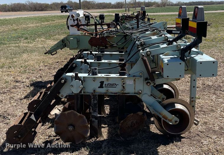 image for item MS9566 Orthman 1TRIPR  strip-till