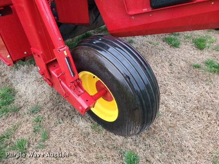 image for item MX9628 2016 New Holland H7230  disc mower