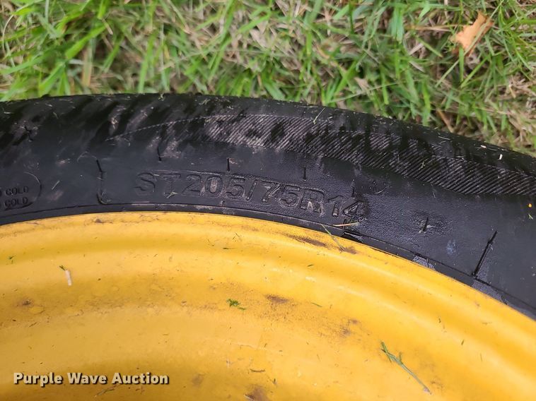 image for item MX9629 2019 Vermeer R2300  hay rake