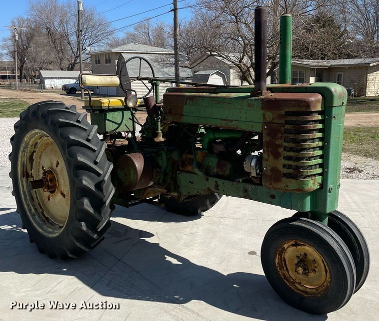 image for item MY9147 1947 John Deere GM  tractor