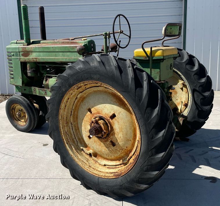 image for item MY9147 1947 John Deere GM  tractor