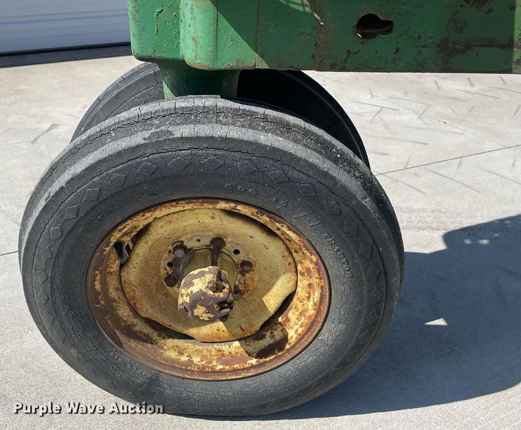 image for item MY9147 1947 John Deere GM  tractor