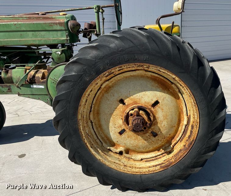 image for item MY9147 1947 John Deere GM  tractor