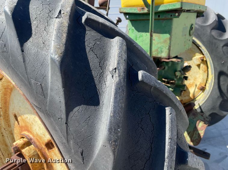 image for item MY9147 1947 John Deere GM  tractor