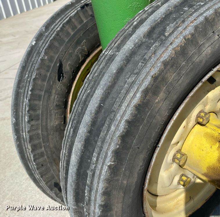 image for item MY9148 1952 John Deere A  tractor