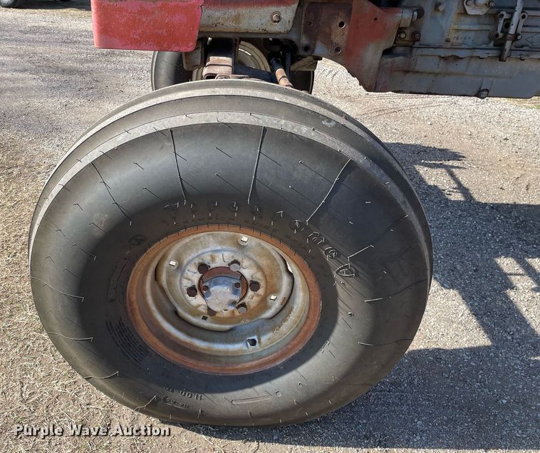 image for item MY9223 Massey Ferguson 1130  tractor