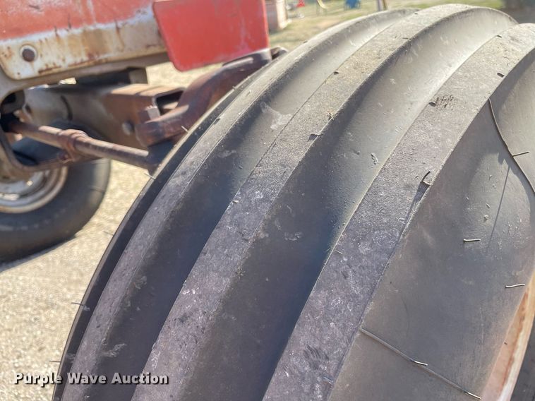 image for item MY9223 Massey Ferguson 1130  tractor