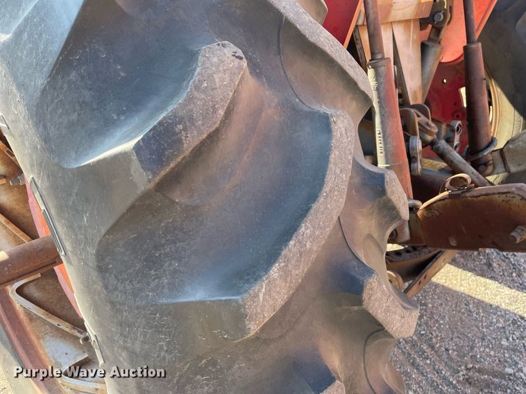 image for item MY9223 Massey Ferguson 1130  tractor