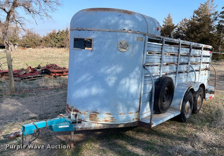 image for item MY9226 1974 W-W  livestock trailer