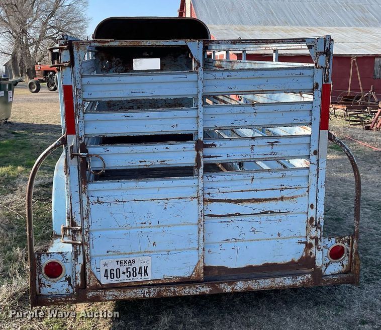 image for item MY9226 1974 W-W  livestock trailer