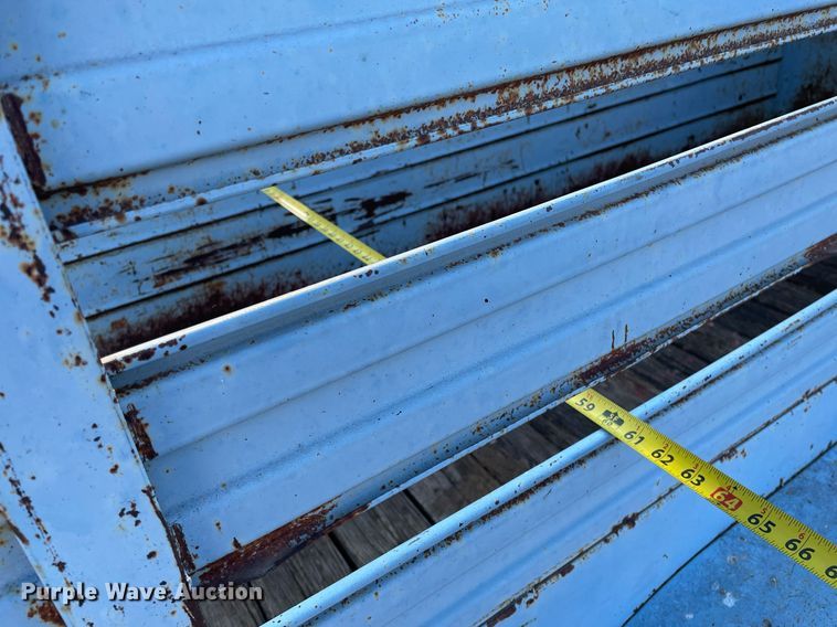 image for item MY9226 1974 W-W  livestock trailer