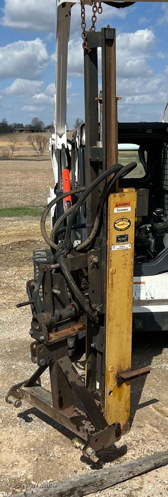 image for item MY9615 Price Bros  post driver