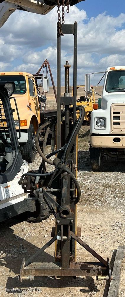 image for item MY9615 Price Bros  post driver