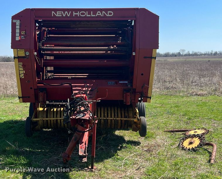 image for item MY9616 1988 New Holland 855  round baler