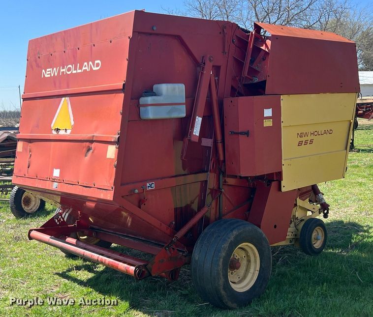 image for item MY9616 1988 New Holland 855  round baler