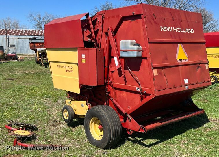 image for item MY9616 1988 New Holland 855  round baler