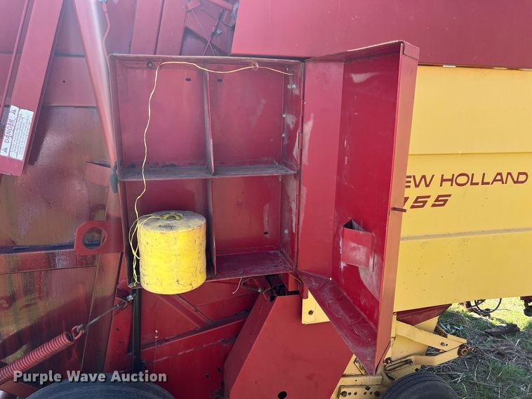 image for item MY9616 1988 New Holland 855  round baler