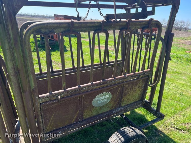 image for item MY9622 Powder River  livestock squeeze chute