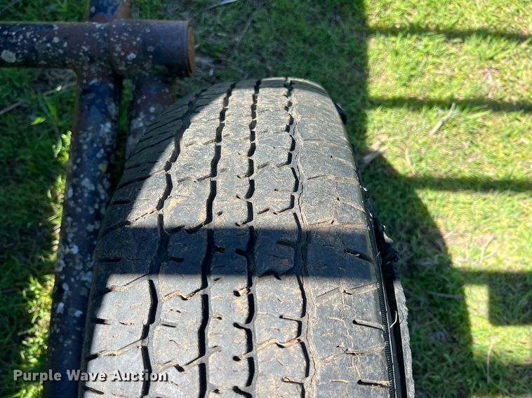 image for item MY9622 Powder River  livestock squeeze chute