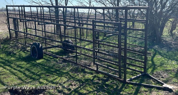 image for item MY9622 Powder River  livestock squeeze chute