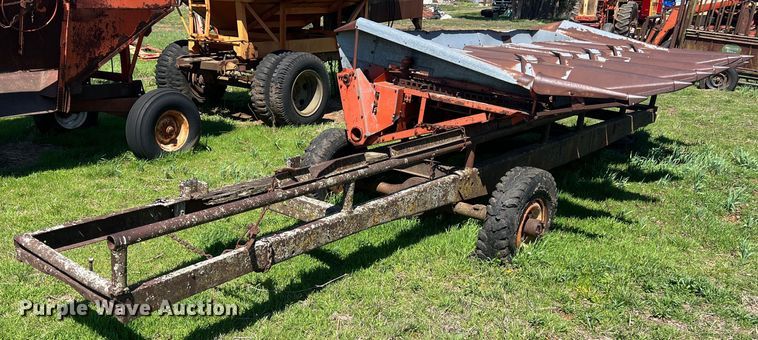 image for item MY9623 Allis Chalmers  corn head