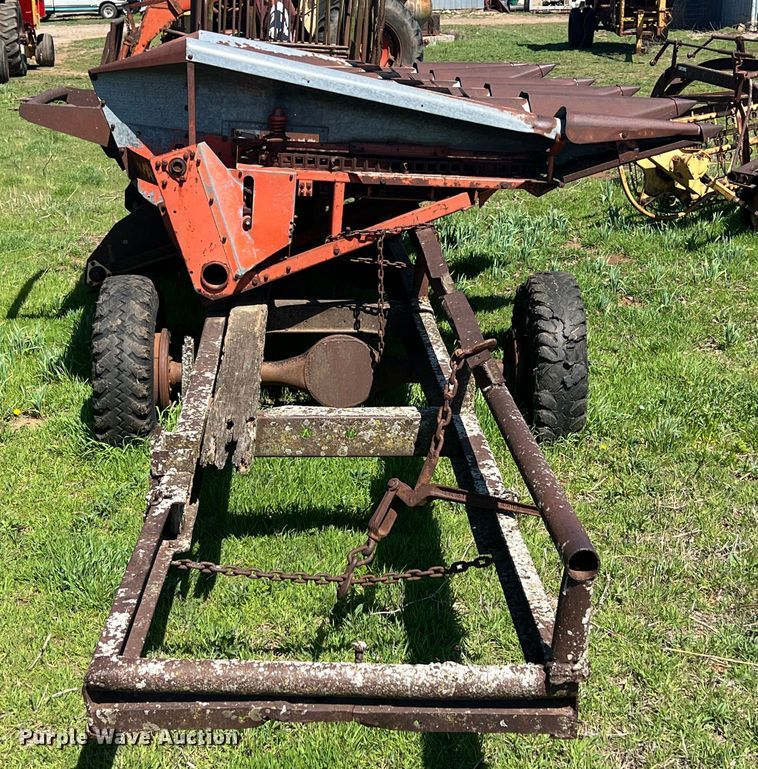 image for item MY9623 Allis Chalmers  corn head