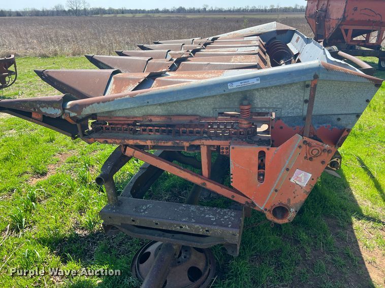 image for item MY9623 Allis Chalmers  corn head